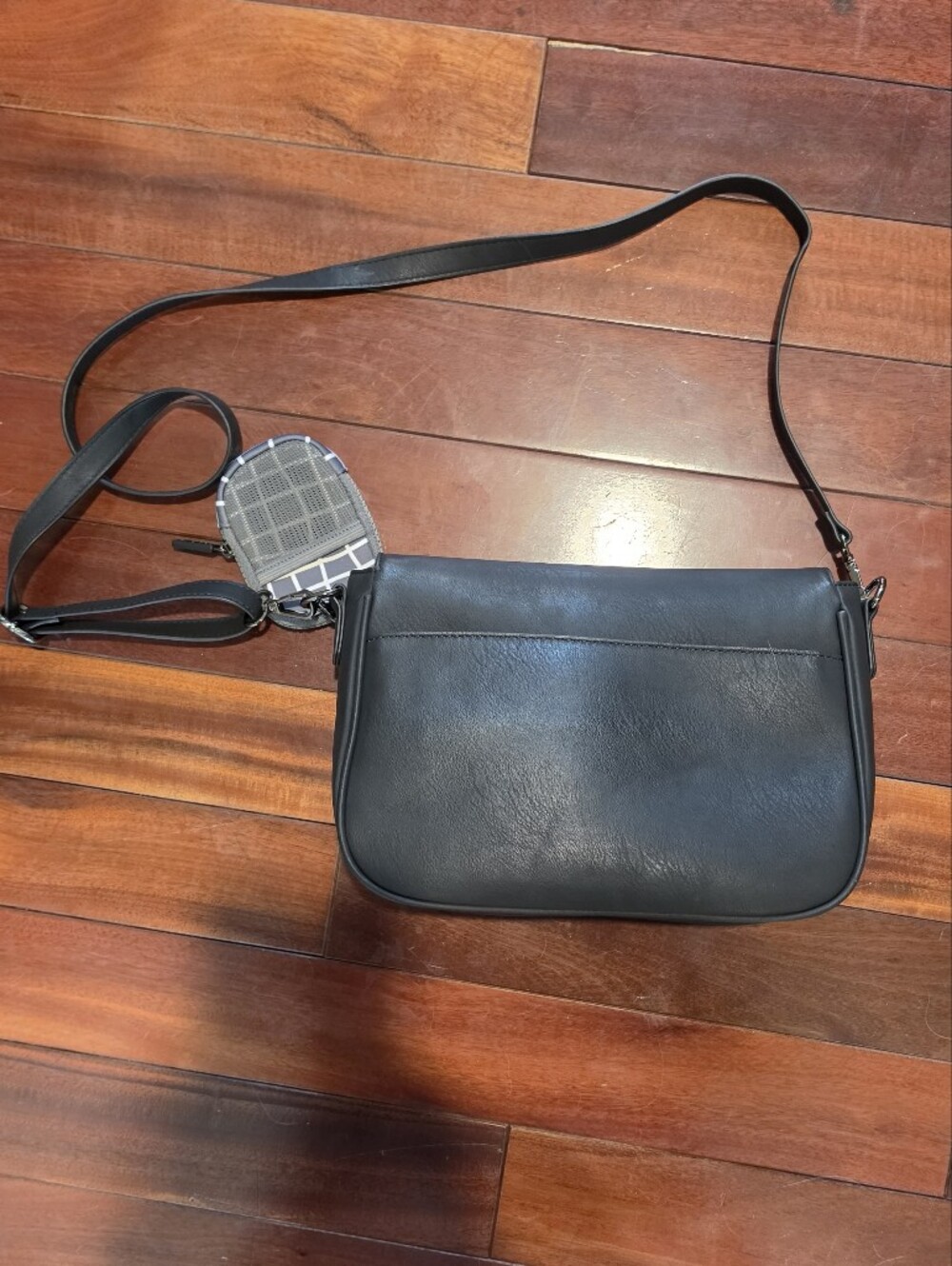 Rad Rev Saddle Bag In Matte Black and Matching Pod Pouch In Grey Grid - Picture 2 of 4